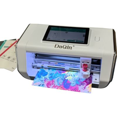 Peralatan pemotong film presisi untuk perlindungan perangkat seluler