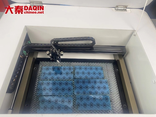 30W 40W 110 V- 220V Mesin Pemotong Laser Nonmetal CNC Kayu / MDF / Arylic / Lapisan / Plastik / Karet