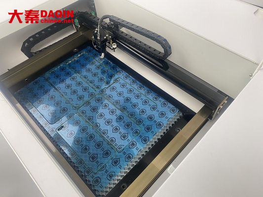 ODM CO2 Laser PVC Film Ponsel Pelindung Layar Mesin Pemotong Otomatis