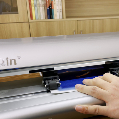 Mesin Pembuat Kulit Laptop Vinyl Bertekstur Kecil Untuk Pemotongan Stiker PlayStation