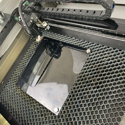 Mesin Pemotong Laser Pelindung Layar Daqin Untuk Pelindung Privasi Seluler 700W 50Hz