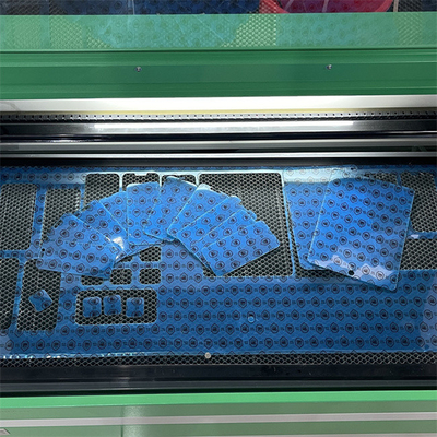Daqin 1300W Ponsel Tempered Glass Screen Protector Mesin Pemotong Laser Produsen