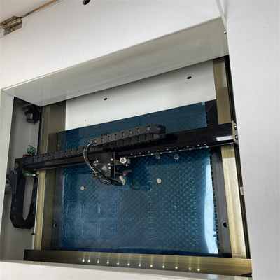 Sistem Pemotongan Laser Pelindung Layar 40KG untuk Pemotongan Bahan Halus dengan Ketebalan Di Bawah 0.5MM