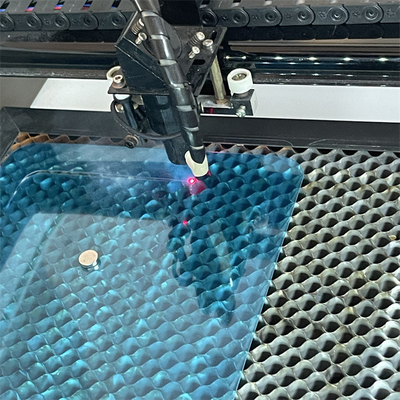 Daqin Tempered Glass Screen Protector Laser Cutting Machine dengan Kecepatan Pemotongan 0-50mm/s