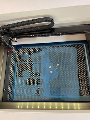 Mesin pemotong laser layar pelindung kaca tempered mobile dengan presisi tinggi
