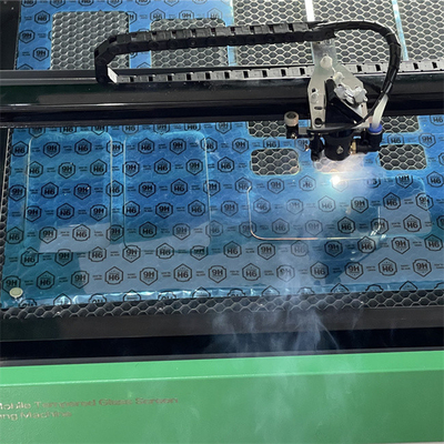 Daqin High Precision Laser Cutting Machine Untuk Pelindung Layar Seluler